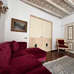 Дом отдыха Babuino Luxury - Piazza Di Spagna